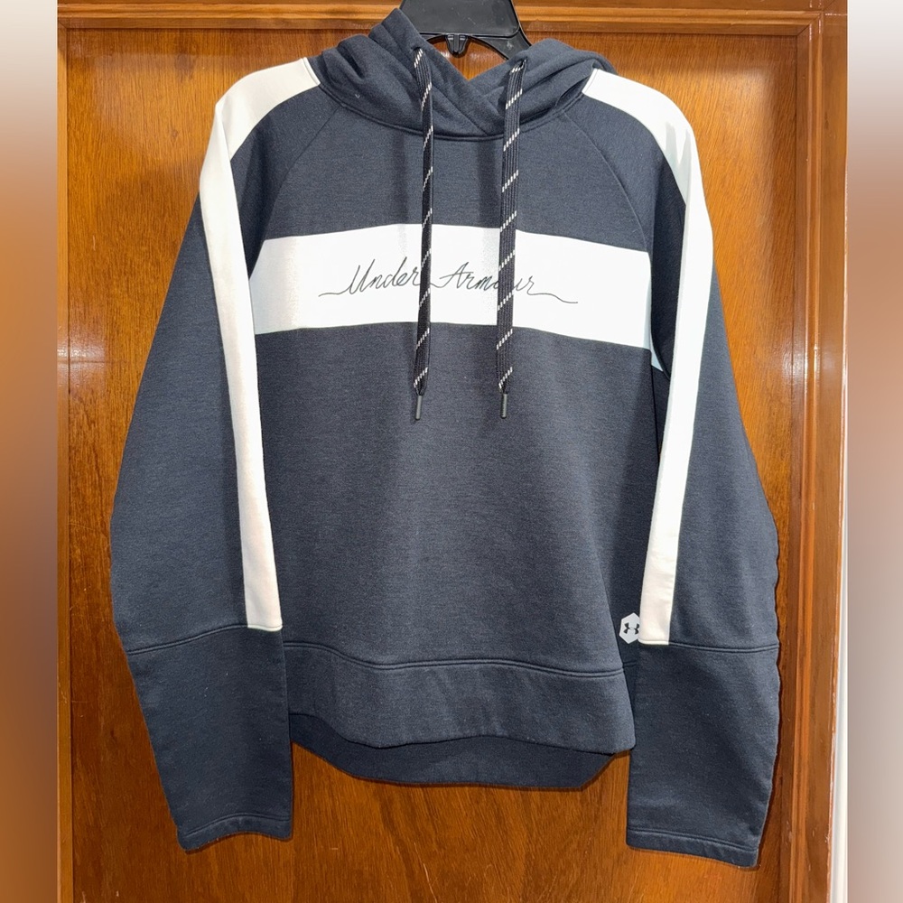 Under Armour women’s black and White Hoodie